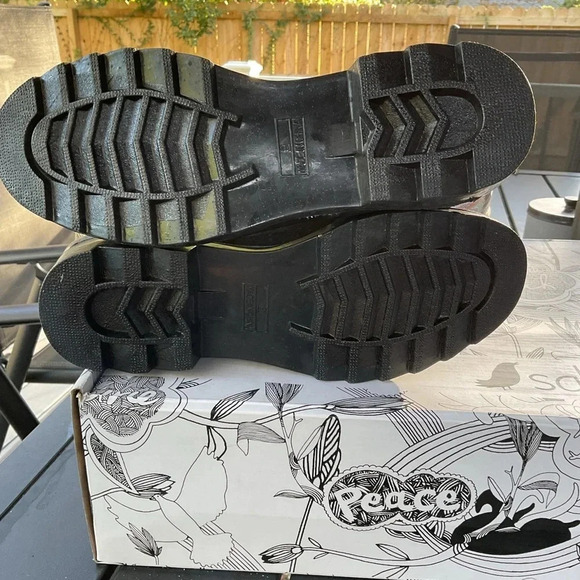 BNIB Sakroots Rain Boots Llama Paisley Womens Sz 9 - Picture 5 of 6